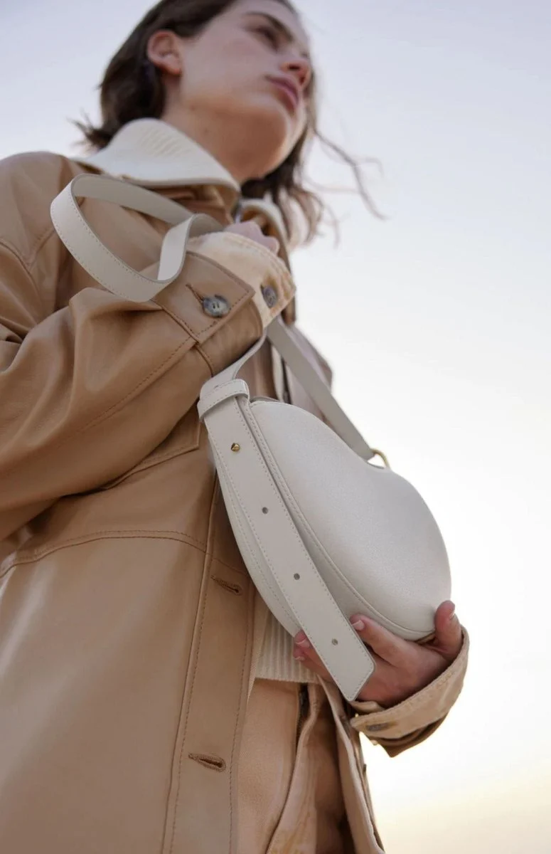 MAC182 Lychee Textured One-Shoulder Crossbody Saddle Bag - Image 6