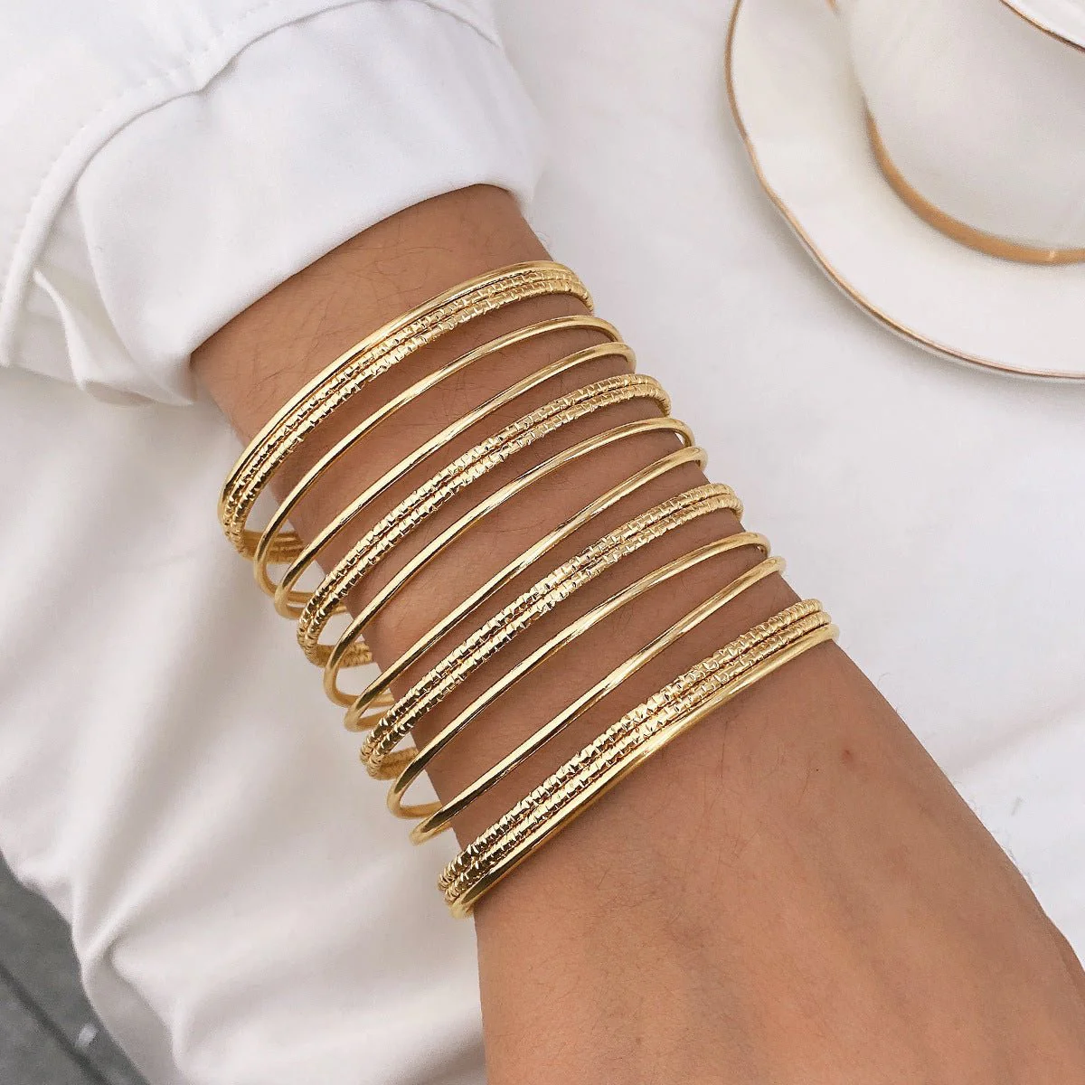 Bohemian Style Exaggerated Alloy Bracelet(MAC205) - Image 10
