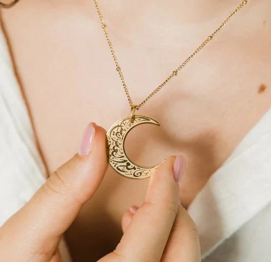 Simple Moon Titanium Steel Clavicle Chain Necklace (With gift box)(MAC218) - Image 3