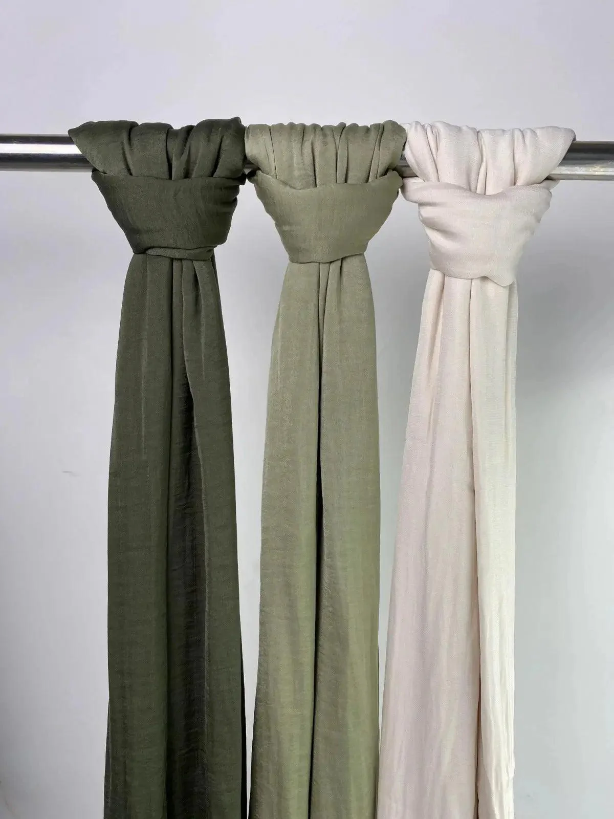 Premium Velvet Hijab New Scarf (MH002) - Image 3