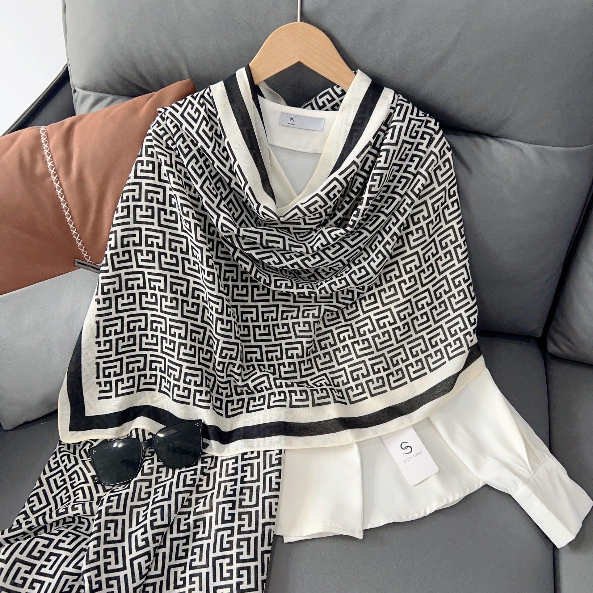 MH057 Lettered Rayon And Linen Hijab - Image 2