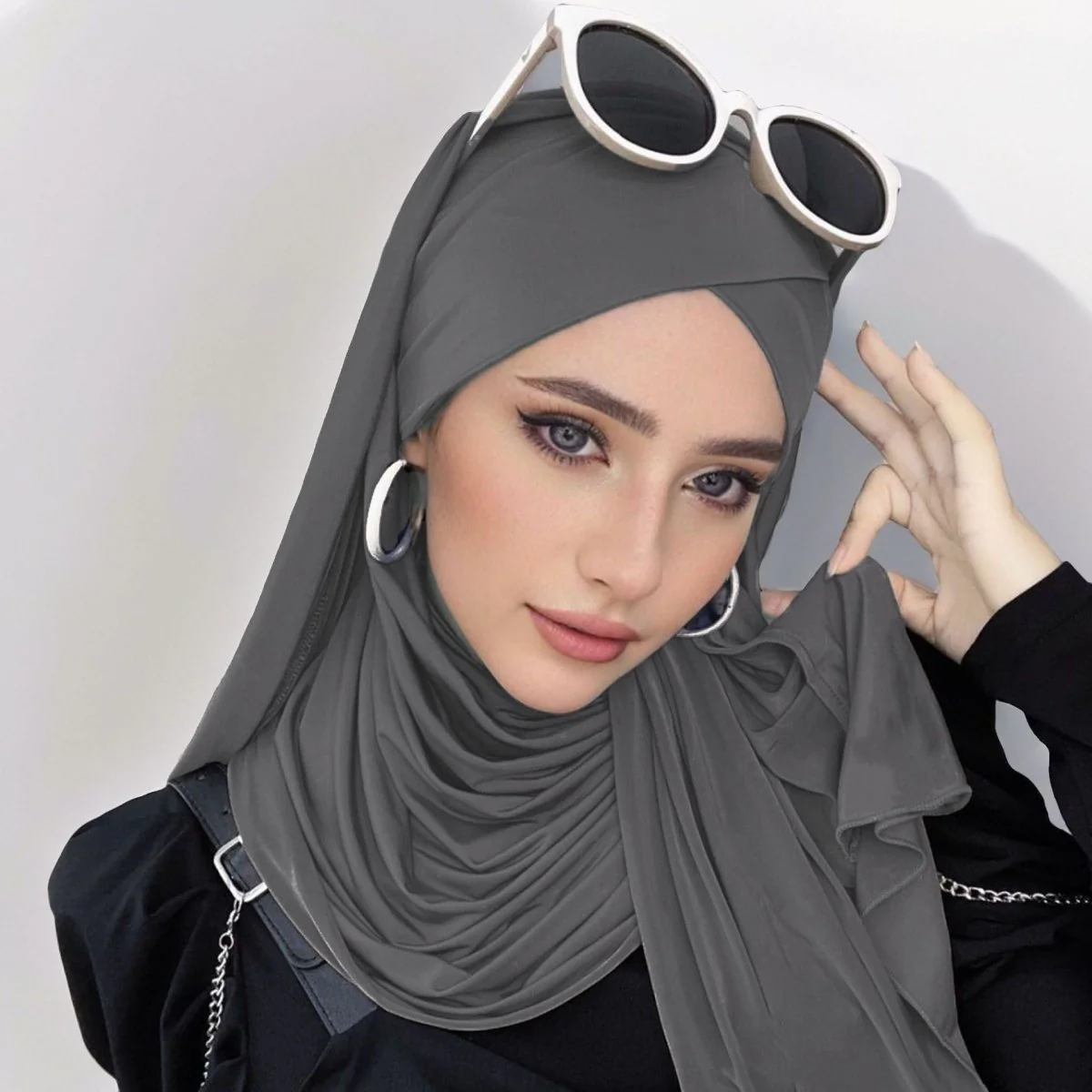 MH059 Solid Color Single Layer Cross Stretch Hijab - Image 9