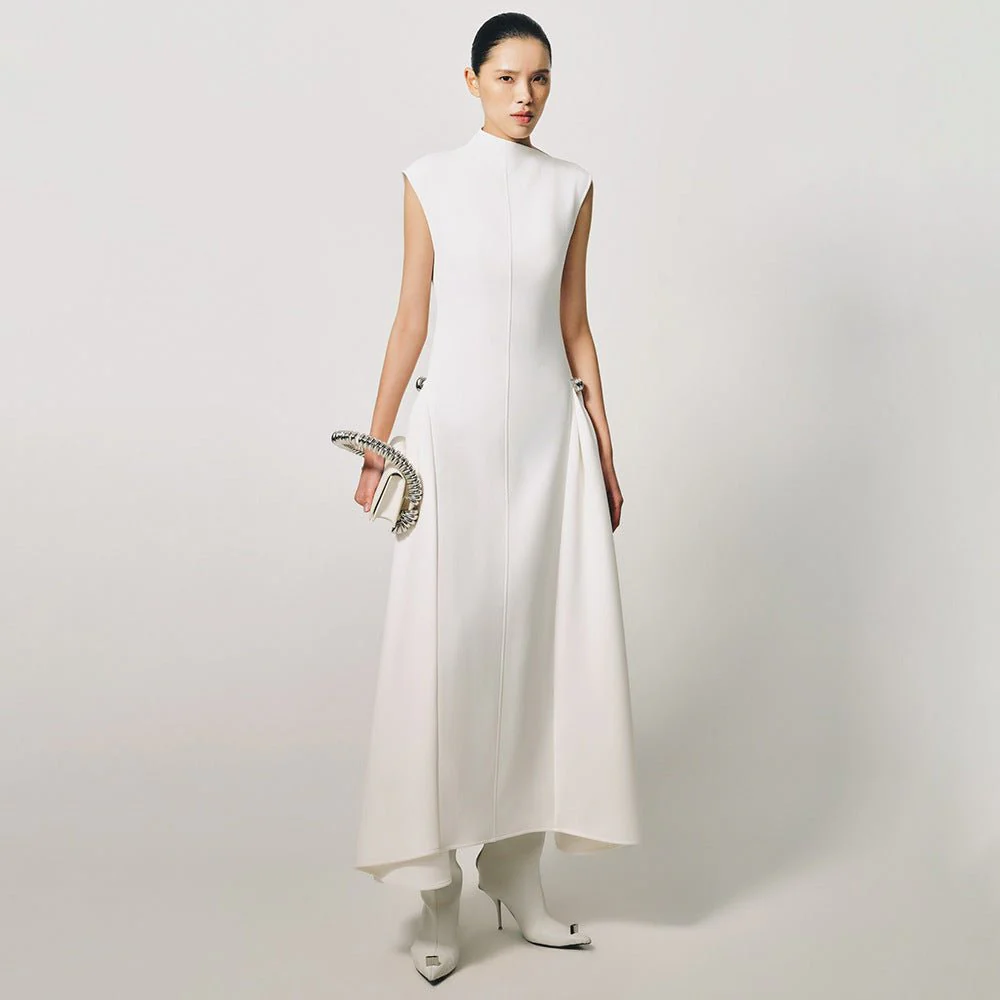 Minimalist Sleeveless Fitted Maxi Dress (MS382) - Image 2