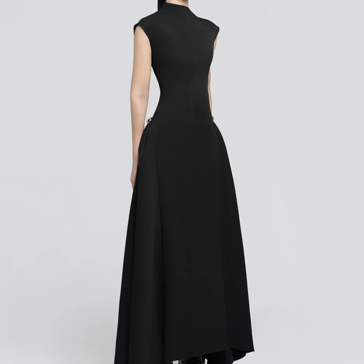 Minimalist Sleeveless Fitted Maxi Dress (MS382) - Image 4