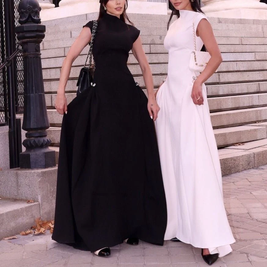 Minimalist Sleeveless Fitted Maxi Dress (MS382) - Image 6