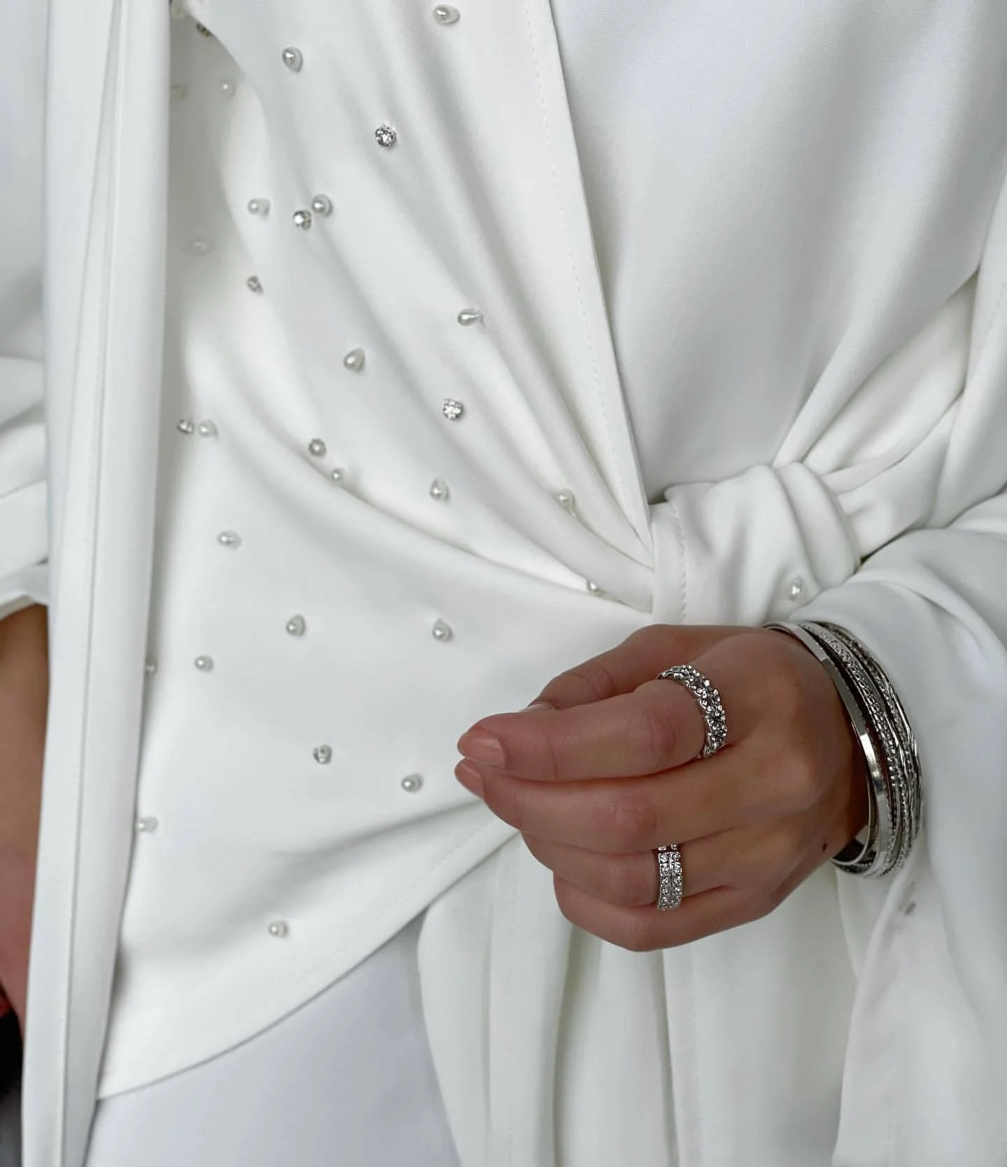 Solid Color Pearl Splice Abaya (MOA031) - Image 5