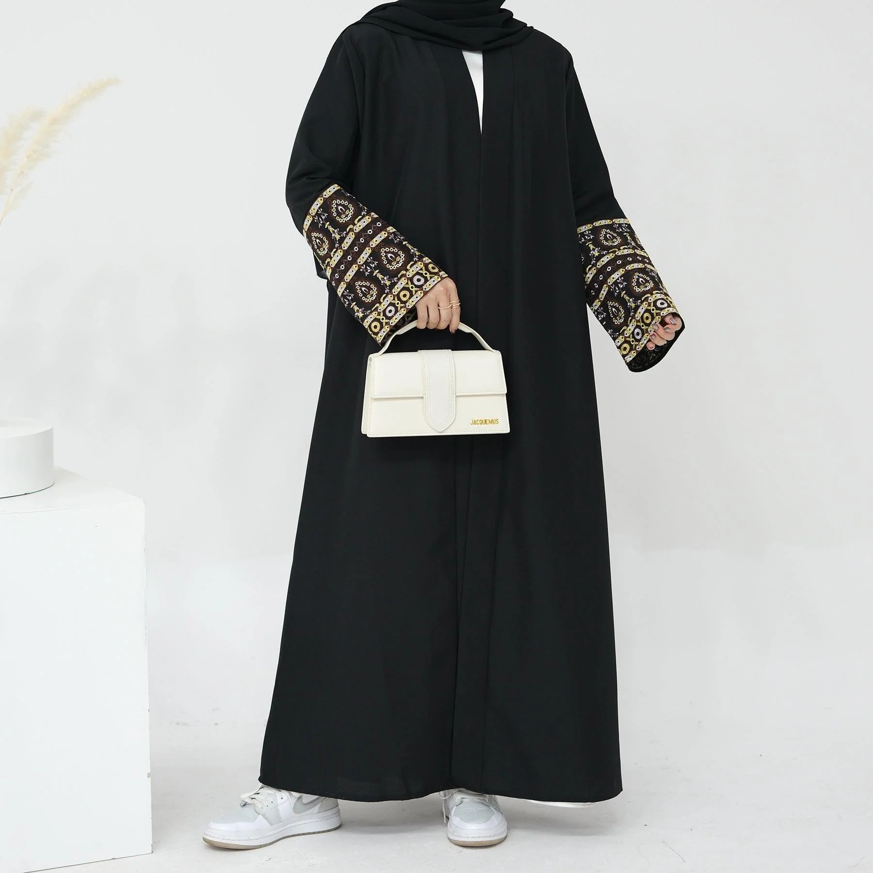 Exquisite Embroidery Set Open Abaya (MOA039) - Image 5
