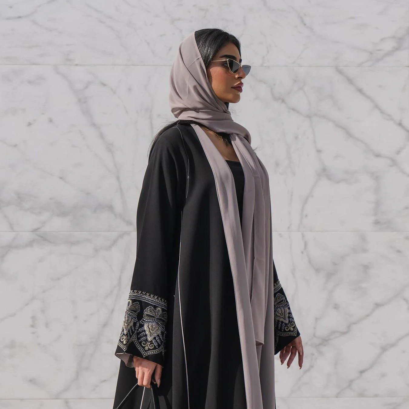 Elegant  Embroidered Temperament Open Abaya (MOA062) - Image 4