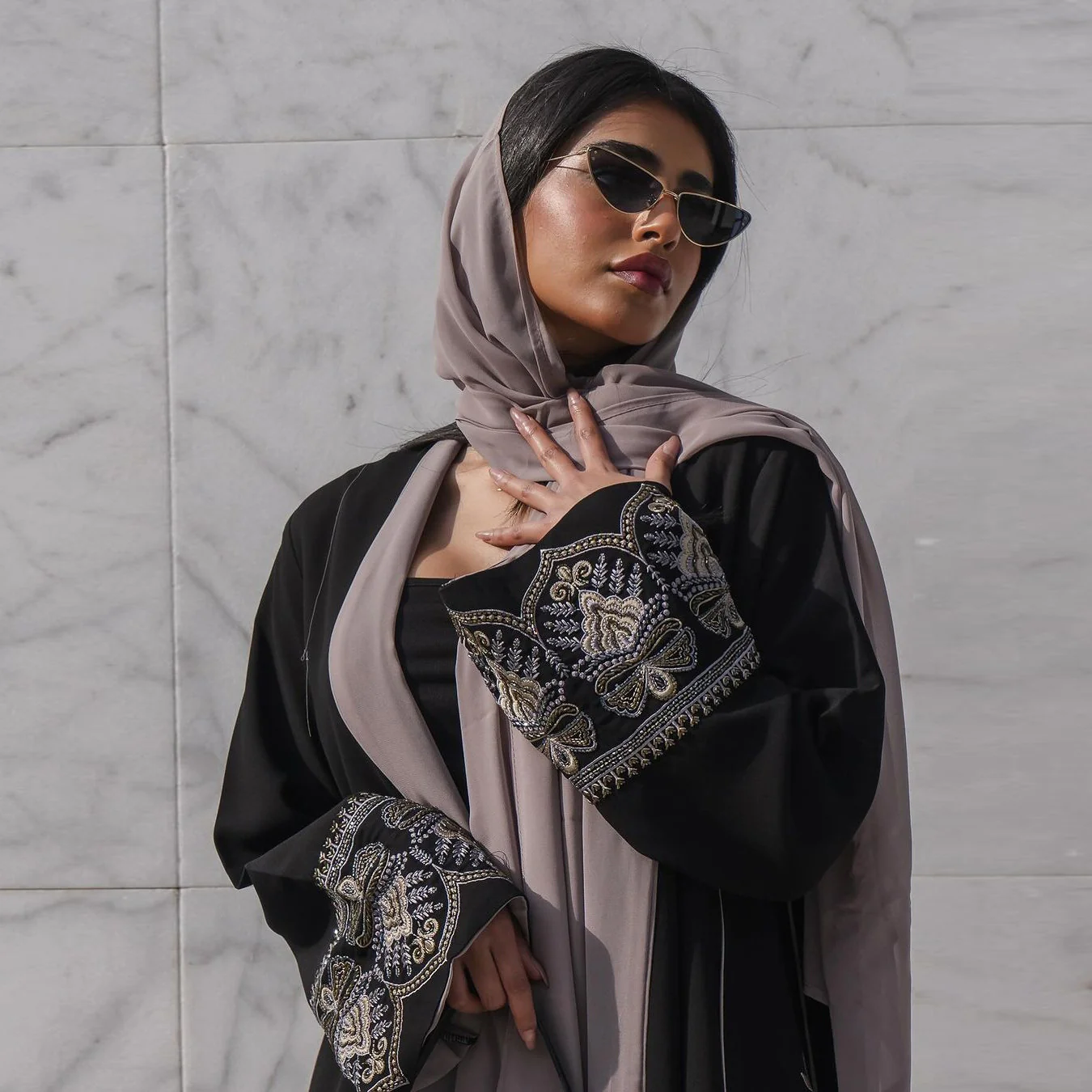 Elegant  Embroidered Temperament Open Abaya (MOA062) - Image 5