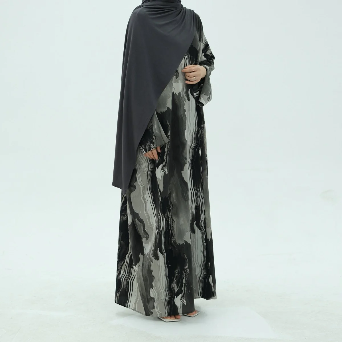 Modest Islamic Fashion Artistic Floral Geometric Designs Elegant Printed Cardigan Abaya (MOA154) - Image 4