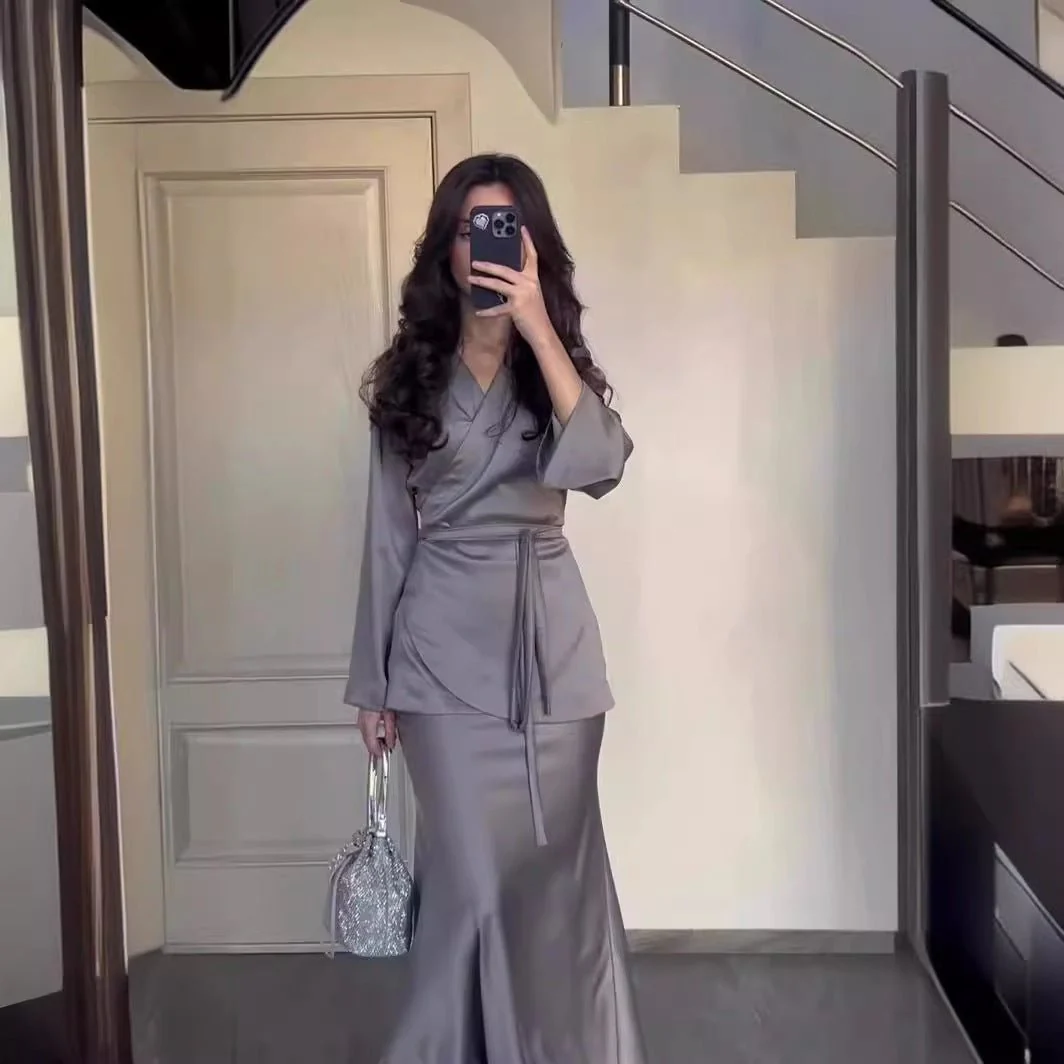 Modest Two-Piece Set Elegant Grey Satin Splicing Waist Abaya Dress Suit (MA206) - Image 3