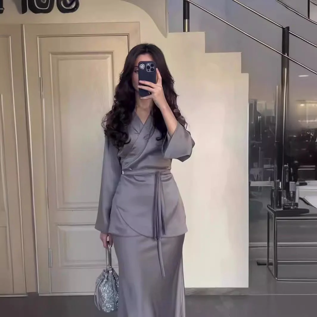 Modest Two-Piece Set Elegant Grey Satin Splicing Waist Abaya Dress Suit (MA206) - Image 4