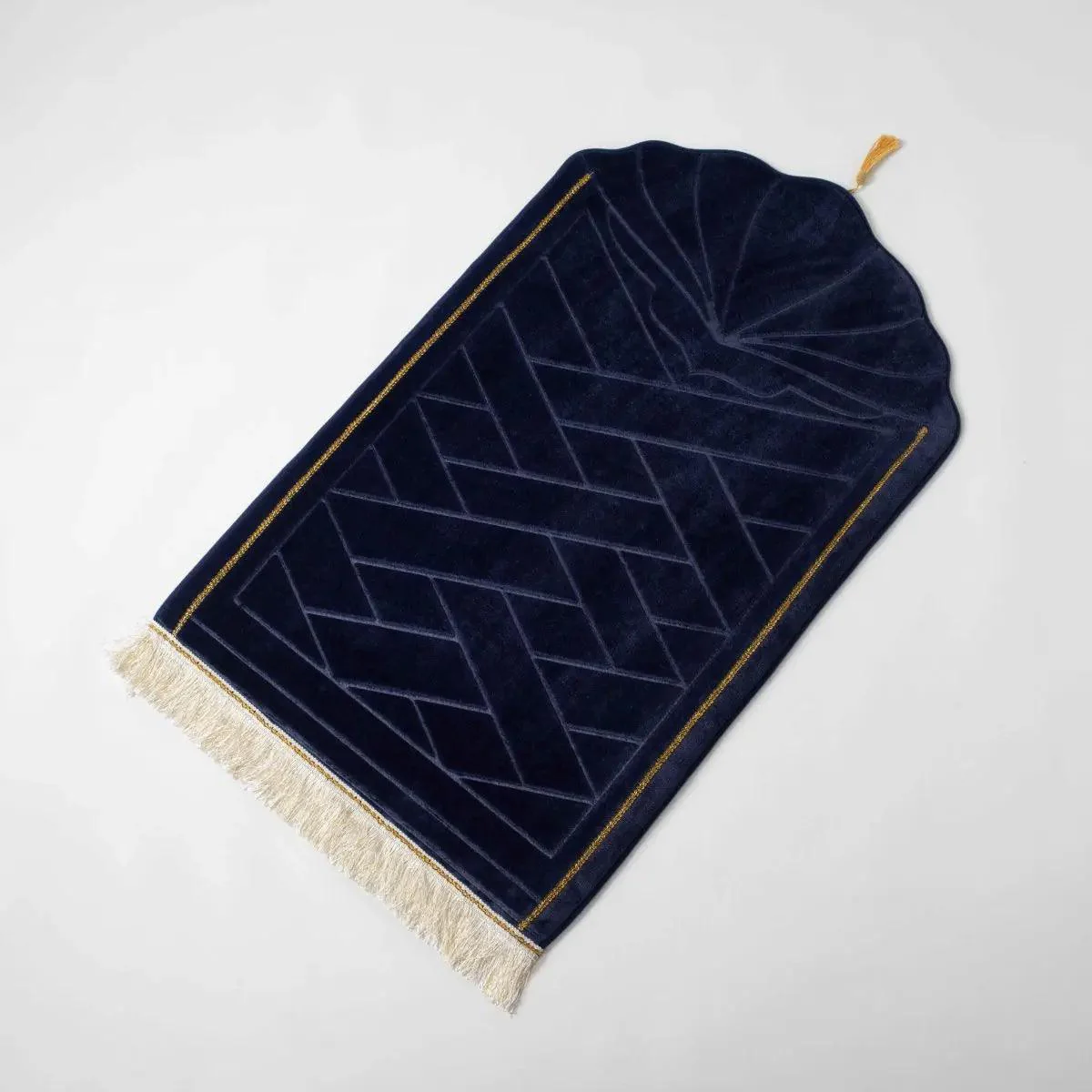 MR053 Thickened Embossed Flannel Prayer Mat - Image 5