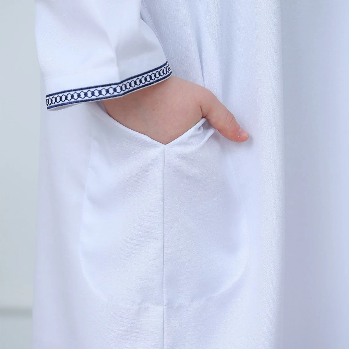 Muslim Boys Embroidered Hooded Thobe with Pockets (MKB014) - Image 9