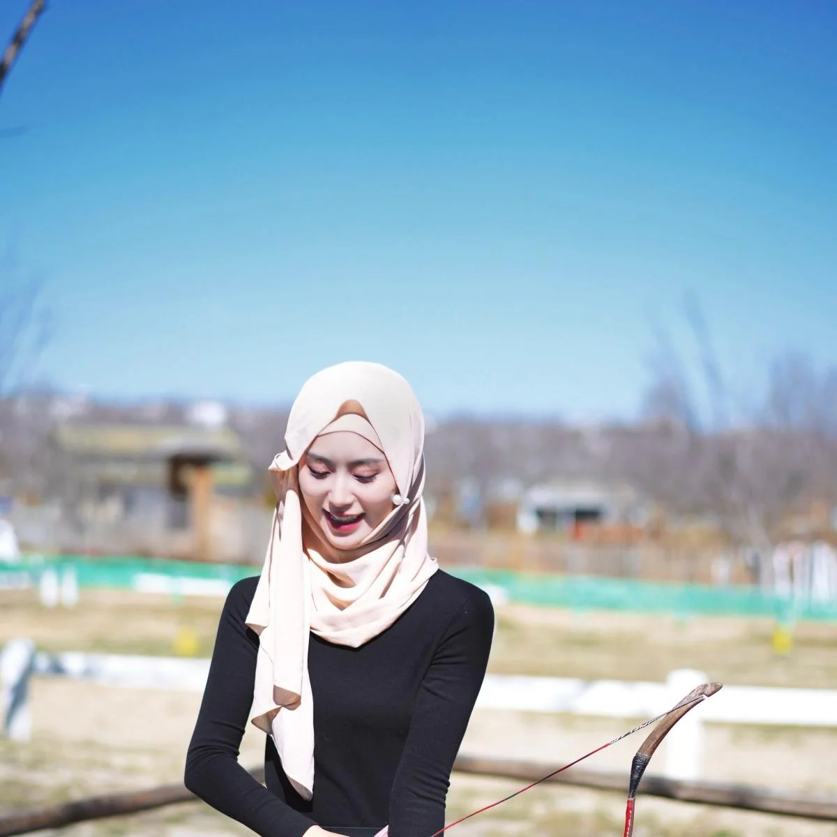 Muslim Elegant Chiffon Wrap Hijab Set with Matching Big Earrings & Pearl Earrings (MH119) - Image 16