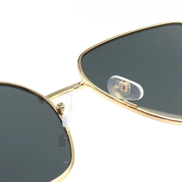 Oversized Gradient Sunglasses for Women – Face-Slimming Fashion Statement (MAC263) - Image 13