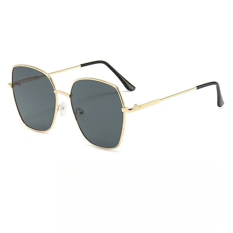 Oversized Gradient Sunglasses for Women – Face-Slimming Fashion Statement (MAC263) - Image 6