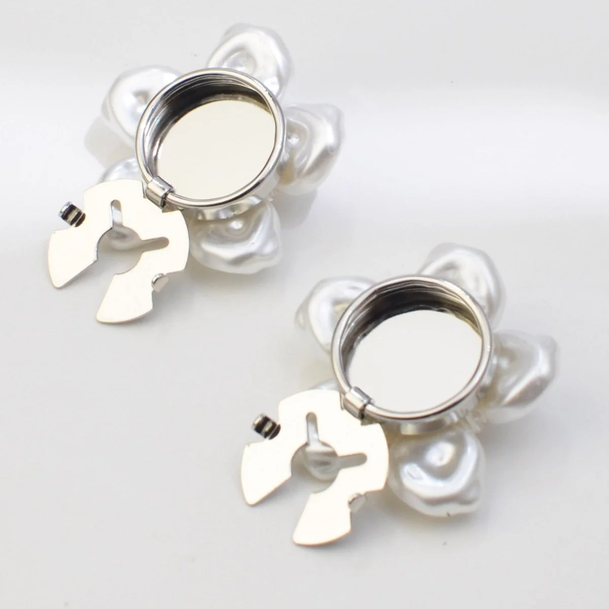 Pearl Flower Button Covers | Decorative Shirt Button Clips(MAC358) - Image 4