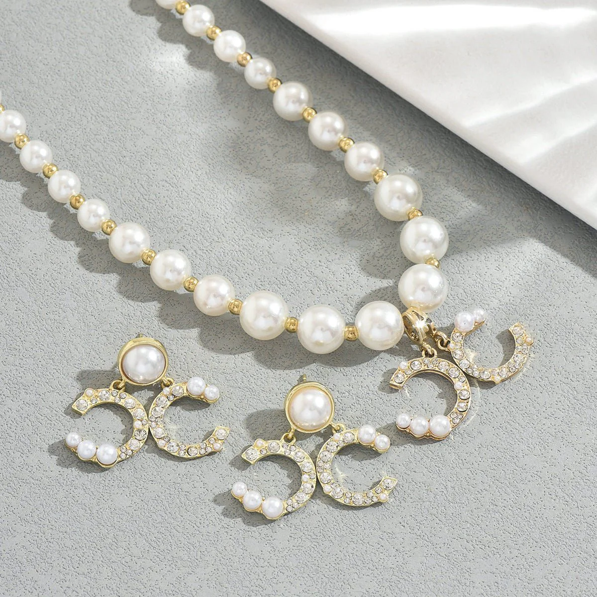 Pearl Necklace & Earring Set Elegant Jewelry Collection (MAC418) - Image 3