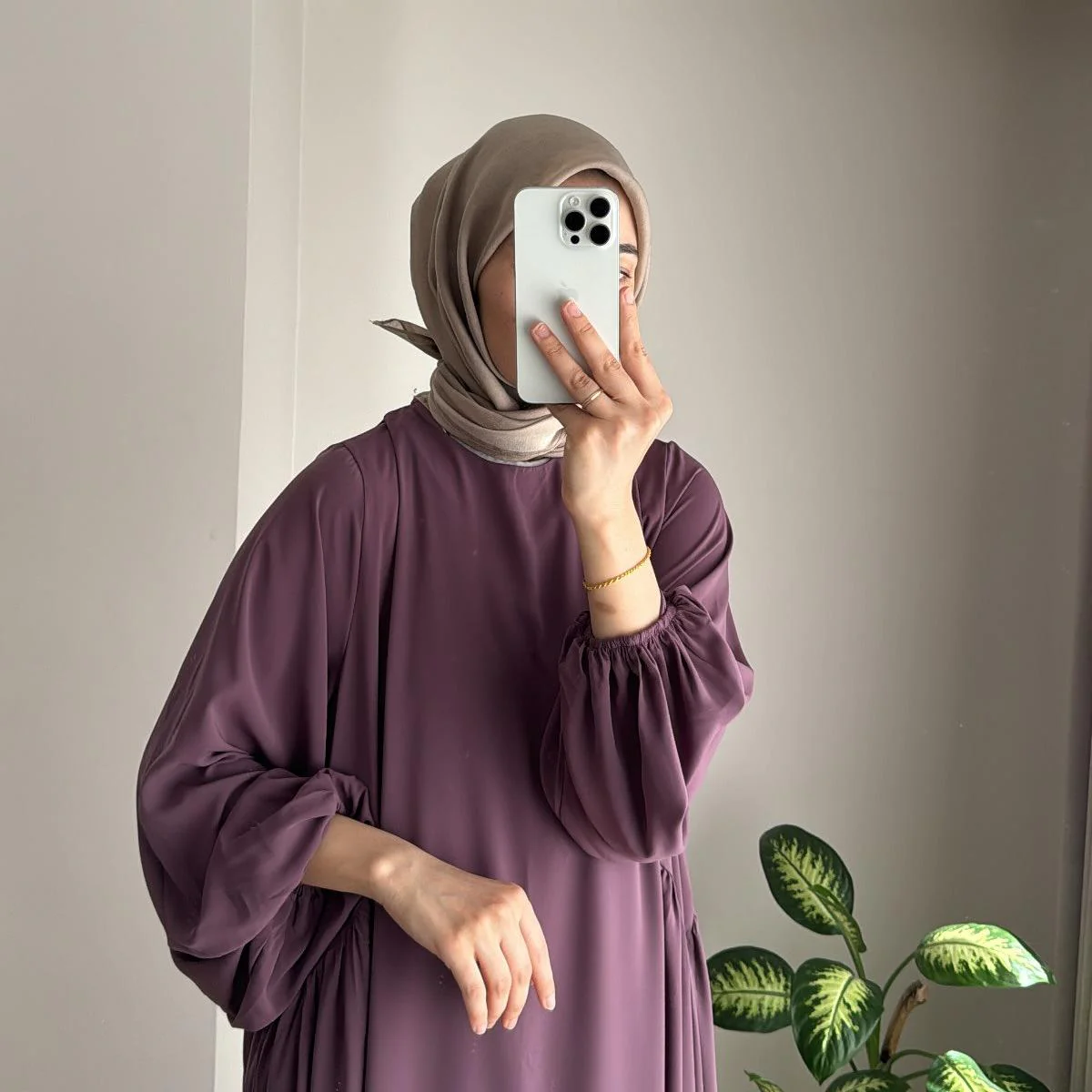 Relaxed Fit Lantern Sleeves Crepe Abaya (MA190) - Image 25