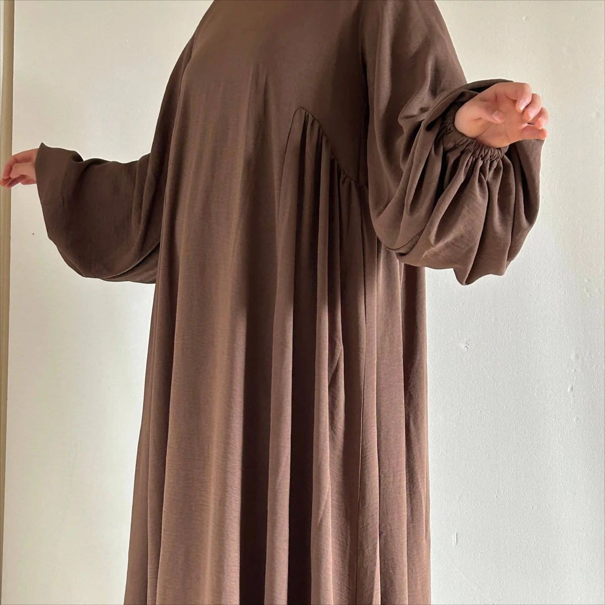 Relaxed Fit Lantern Sleeves Crepe Abaya (MA190) - Image 27