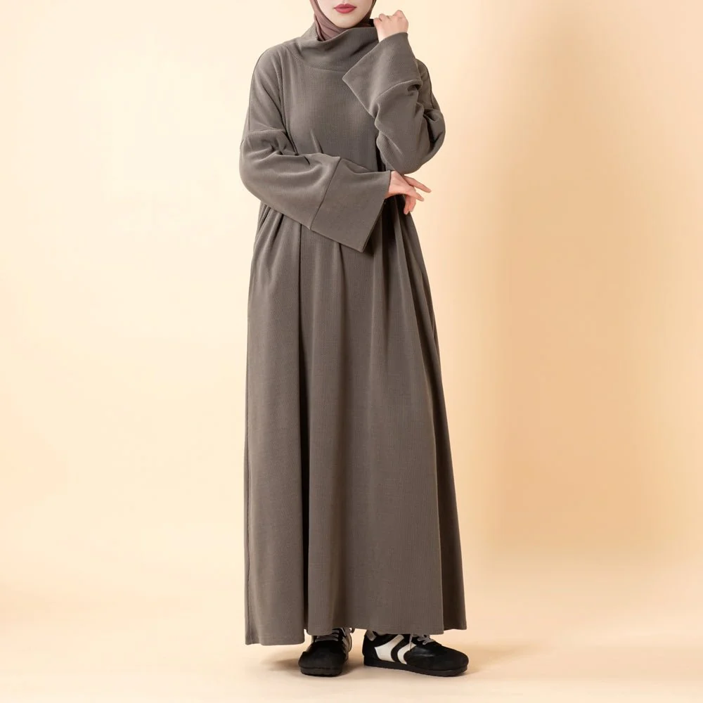 Relaxed Turtleneck Abaya with Pockets (MA383) - Image 4