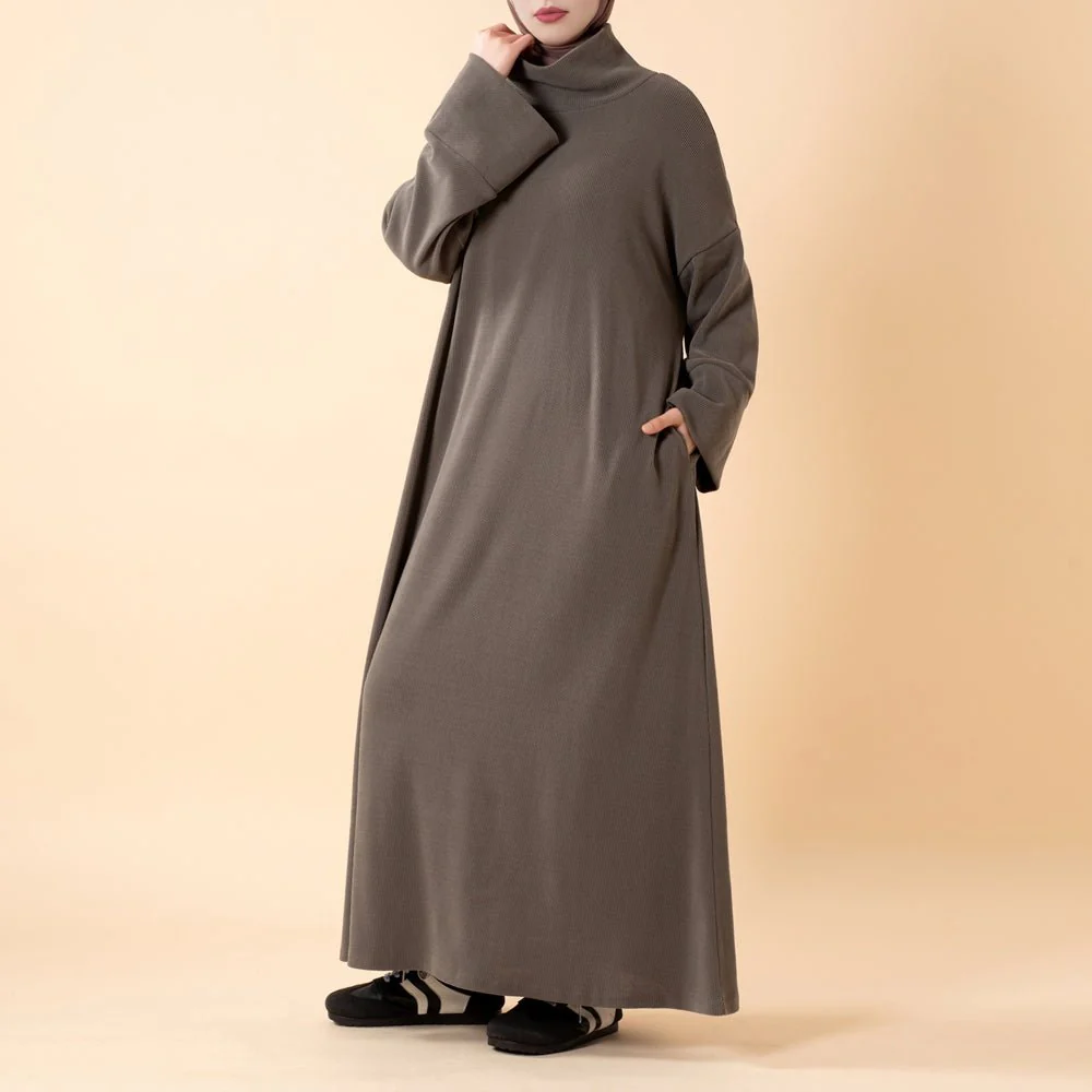 Relaxed Turtleneck Abaya with Pockets (MA383) - Image 5
