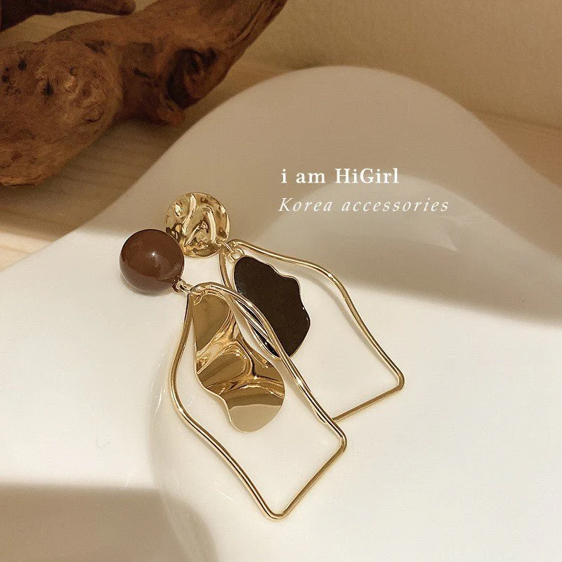 Sculptural Asymmetric Drop Earrings with Abstract Lines (MAC321) - Image 7