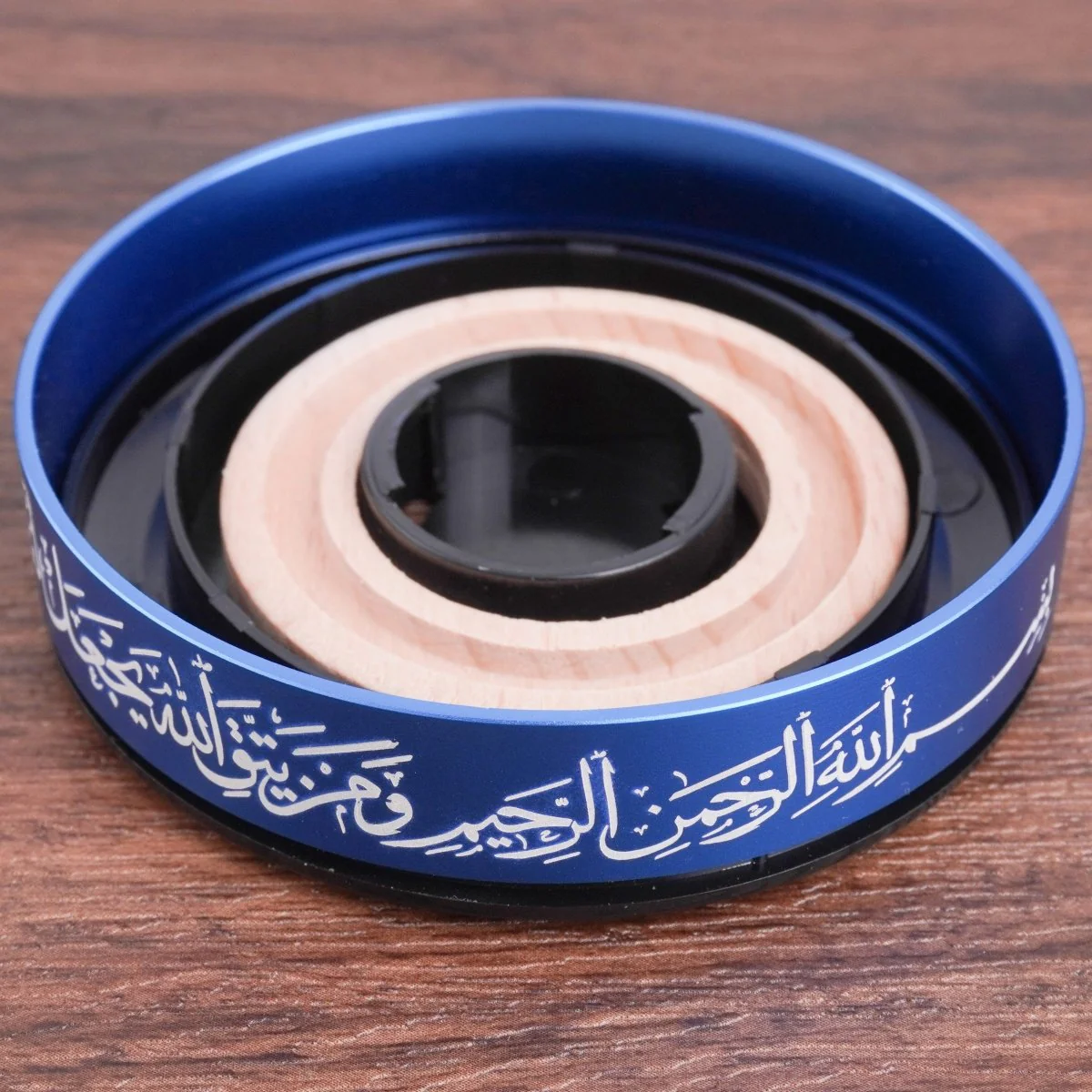 Solar-Powered Islamic Style Car Fragrance Diffuser | Auto-Rotating Aroma Dispenser with Light Activation (MAC270) - Image 4
