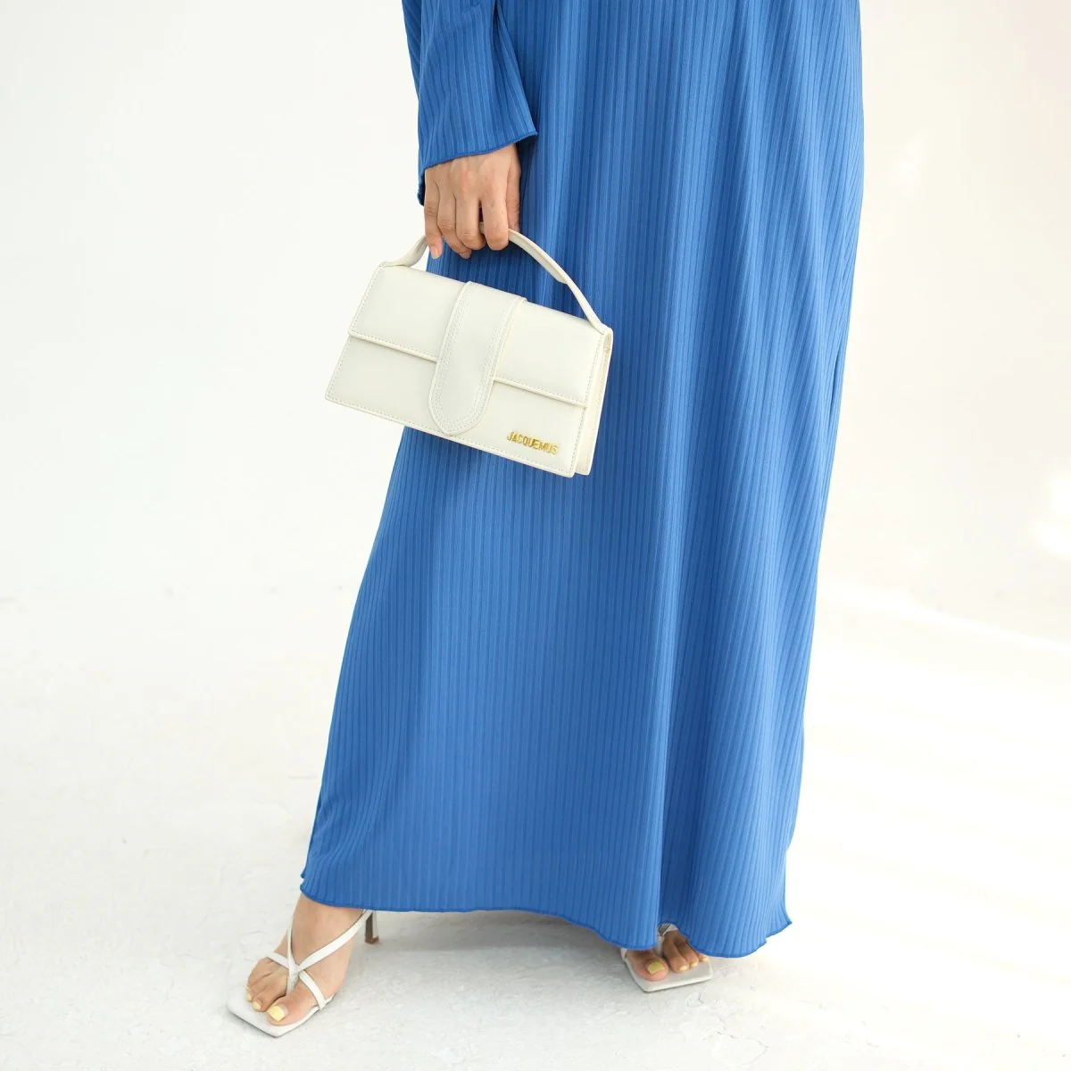 Solid Colour Standing Collar Pit Print Abaya (MA118) - Image 12