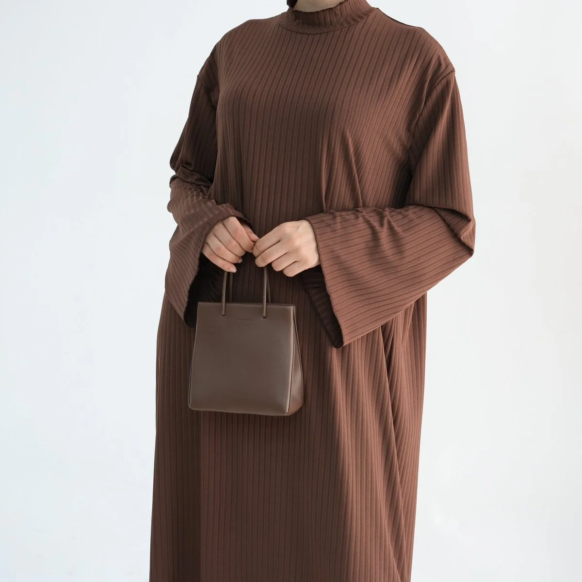 Solid Colour Standing Collar Pit Print Abaya (MA118) - Image 3
