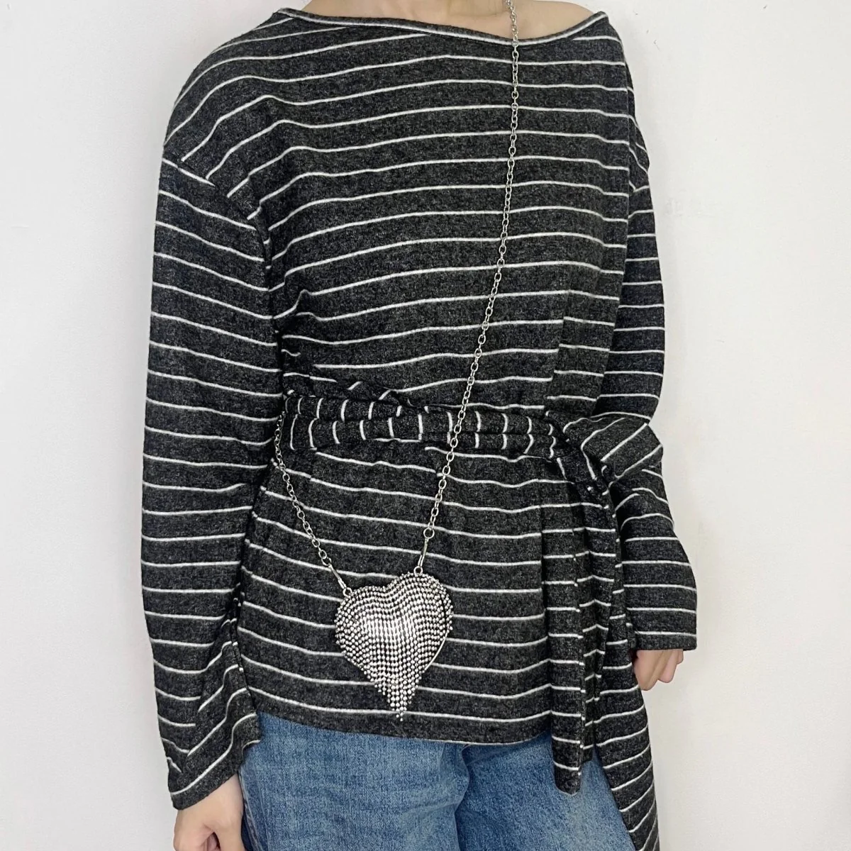 Sparkling Heart-Shaped Crossbody Bag Everyday Glam Diamond-Studded Mini Purse (MAC279) - Image 10
