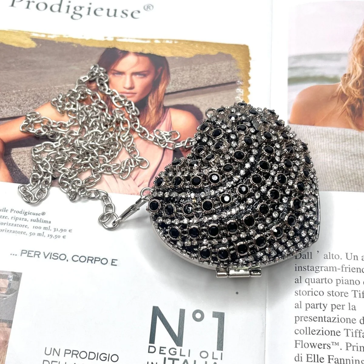 Sparkling Heart-Shaped Crossbody Bag Everyday Glam Diamond-Studded Mini Purse (MAC279) - Image 27