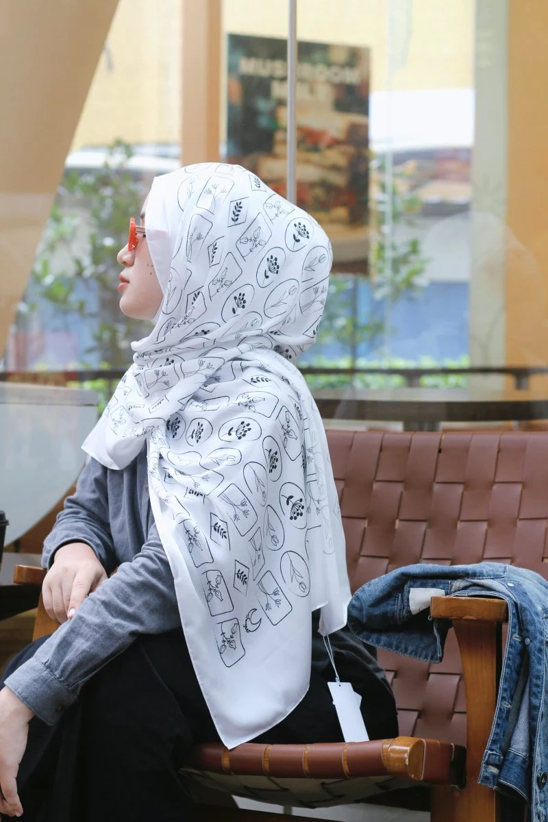 Versatile Minimalist Printed Hijab (MH090) - Image 2