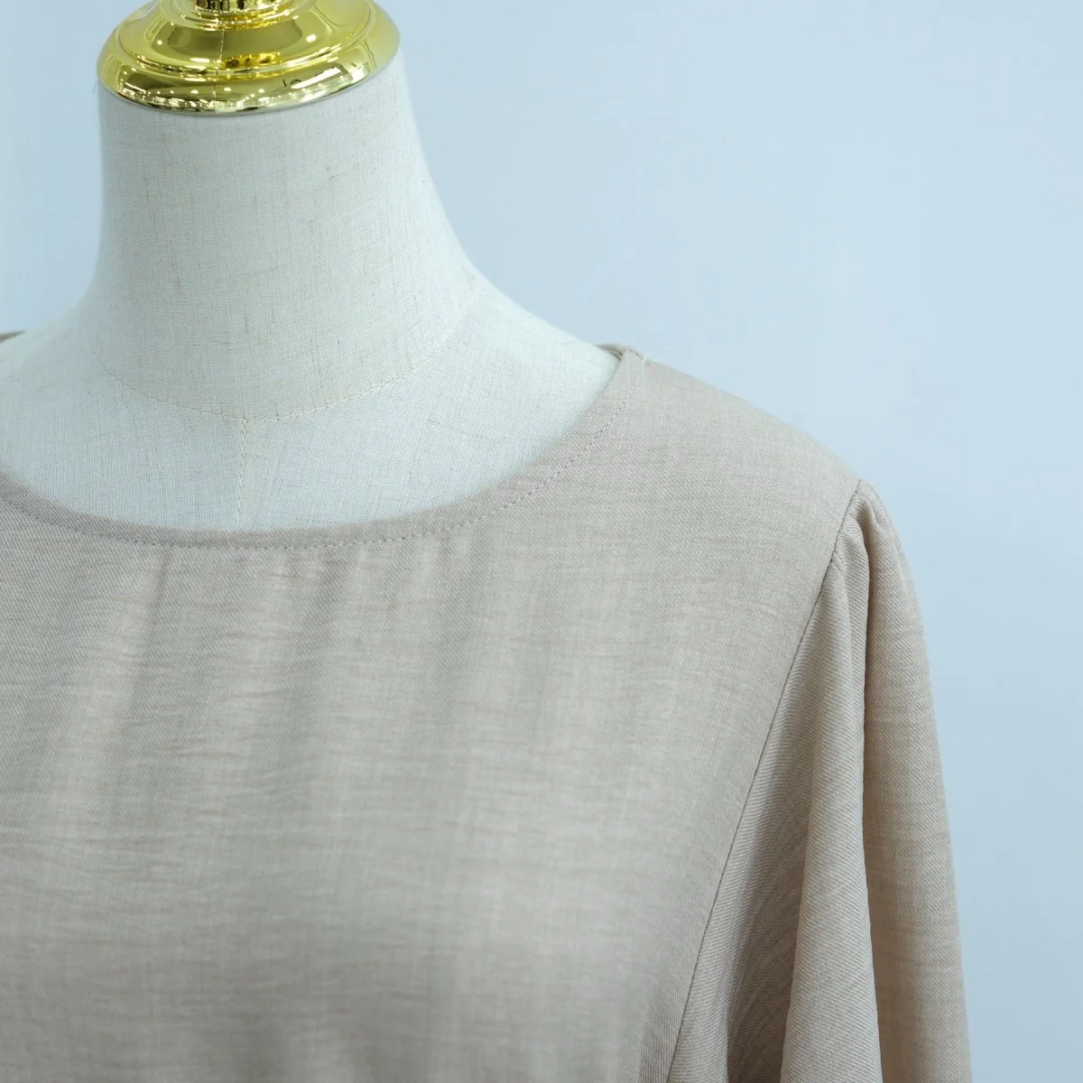 Wide Sleeve Textured Twill Blend Abaya with Belt(MA333) - Image 13